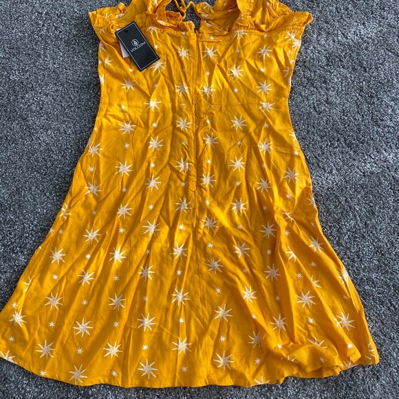 Volcom Women’s sun dress - Picture 2 of 3